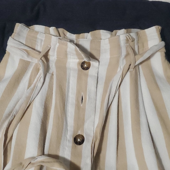 Hollister Skirt - Picture 4 of 6